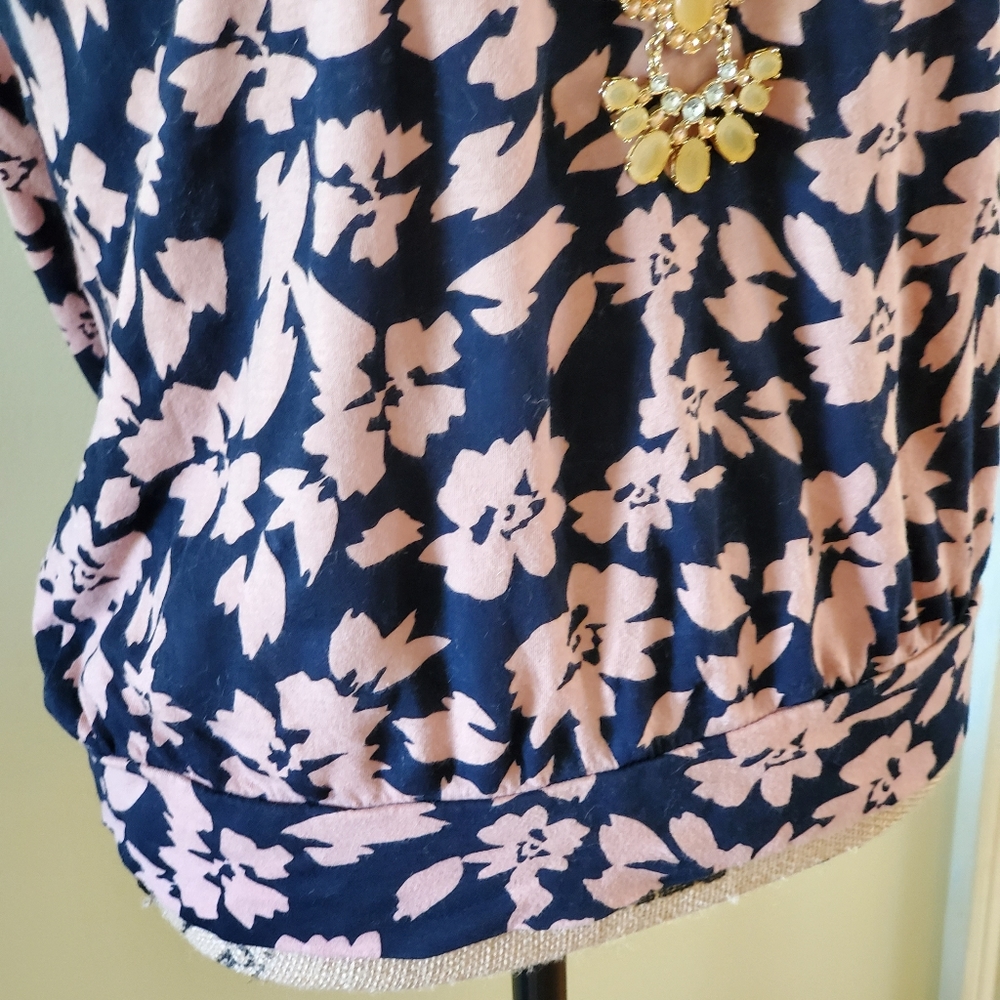 LOFT floral blouse - Picture 3 of 6